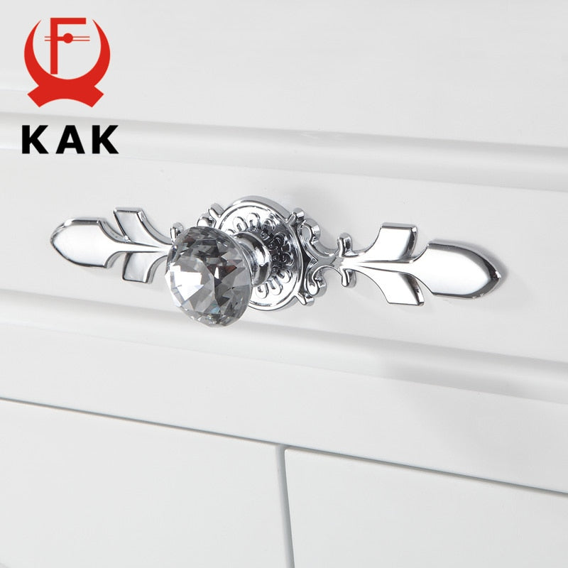 Diamond crystal luxury cabinet handles.